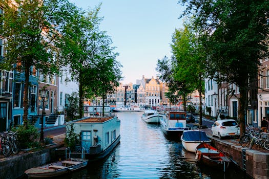 How to Spend 72 Hours in Amsterdam